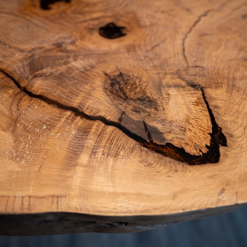 Eiken / Epoxy kunststuk van 308cm breed