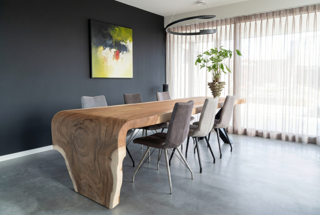 Wat kost een houten tafel op maat? Een eerlijk prijsoverzicht